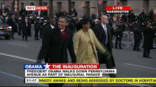President Obama walks down Pennsylvania avenue during inaugural parade 2008 PART1 (16:9 HQ)