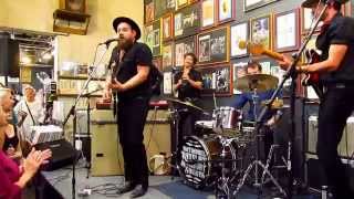 Nathaniel Rateliff &amp; the Night Sweats Live at Twist and Shout &quot;Trying So Hard Not To Know&quot;