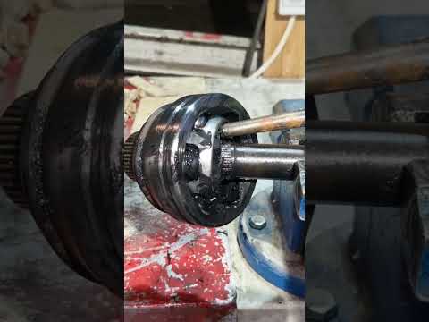 Gelenk Antriebswelle demontieren  #mechanic #automobile #diy