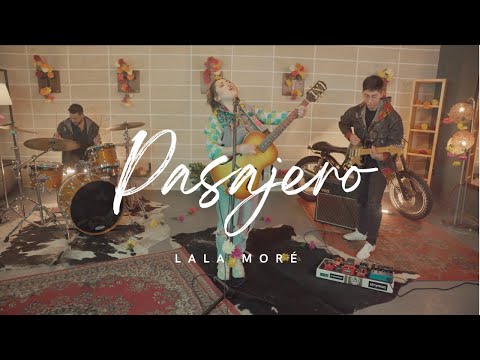Lala Moré - Pasajero (Video oficial)