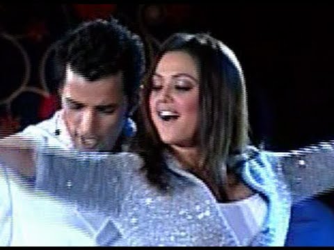 Ganesh Hegde performs to "Zindagi Zindagi" at MTV Immies