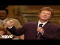 Bill & Gloria Gaither - Let There Be Peace On Earth (Live)