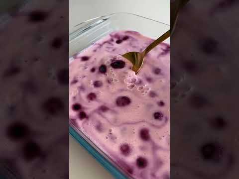 このベリームースは、数分で作れます #ベリームース #デザート #ブルーベリー #ショートパンツ (This berry mousse can be made in a matter of minutes #berrymousse #desserts #blueberries #shorts)