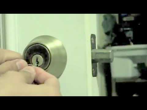 How to Pick a Lock By Paper Clips in 2 Minutes - The Alliance Security