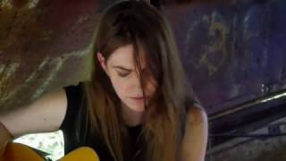Emma Ruth Rundle-  Hand Of God (Live In The Oregon Woods)