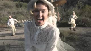 How Deep Is Your Love | Skitso Music | Skitsofrenic