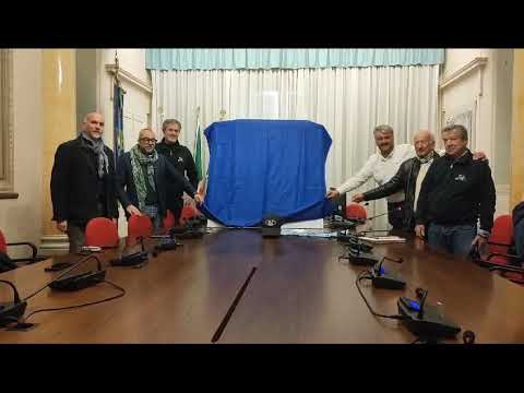 La presentazione del logo del Vespa World Days 2024 a Pontedera