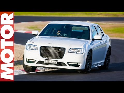 2016 Chrysler 300 Core | Bang for your Bucks 2016 | MOTOR