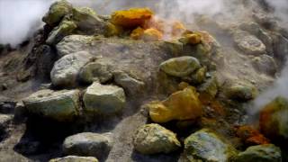 Vulcano Solfatara: La Bocca Grande, maggiore delle fumarole