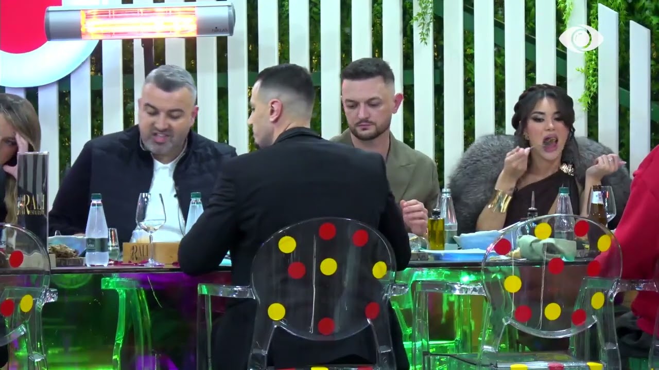 “Për sa kohë përmend orientimin seksual, nuk e meriton të ulesh në tavolinë”/ Selin-Rogertit