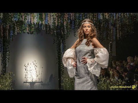 FEERIC Fashion Week:  DIANA CARAMACI - Metallic Reinassance