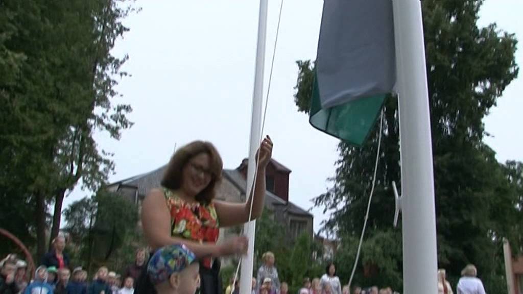 Pie Siguldas novada pašvaldības izglītības iestādēm ik dienas plīvos novada karogs