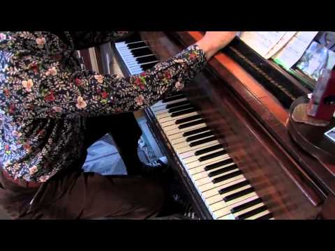 How to Clean Ivory Piano Keys