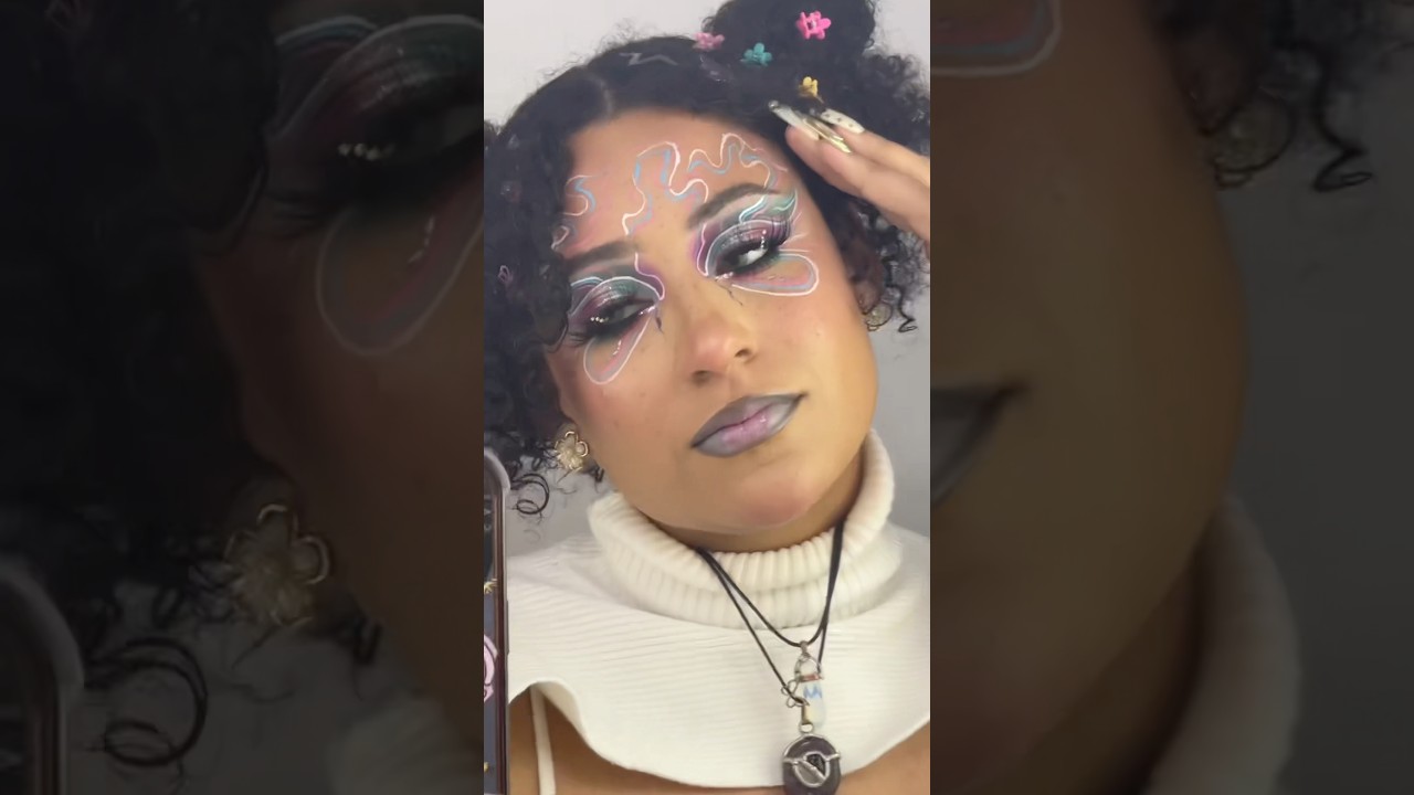 Makeup Transition #makeupshorts #makeuptransition #makeuptransitions #makeup #makeupartist #lashes