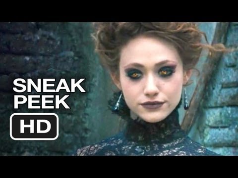 Beautiful Creatures (Sneak Peek)