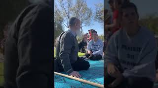 הרב שרקי משוחח עם קבוצת רצי מרתון ירושלים לזכר בנו תשפ"ג