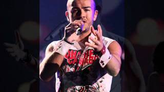 Ardian Bujupi - Waving Flag