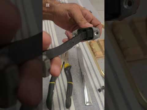 Car door does not stay open grand vitara 2009