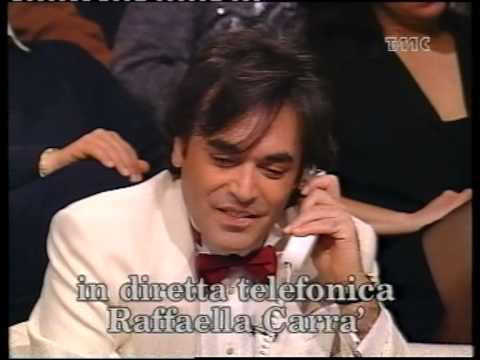 mastelloni-cinquetti-carrà parla al telefono con leopoldo