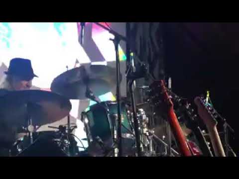 Yes Guest: 4/7/19 - Alan White plays Instant Karma