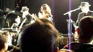 PJ Harvey &amp; John Parish - Urn with Dead Flowers in a Drained Pool [3.26.09 Fillmore Irving Plaza]
