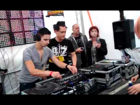 7-Line @ Ruhr In Love - Dan Royal & Hénri Part 3