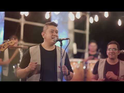 UN MILLON DE ROSAS - LA SONORA BOLIVIA