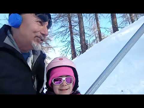 Piccole atlete 1' volta sullo skilift.... Monginevro 23 Gennaio 2023