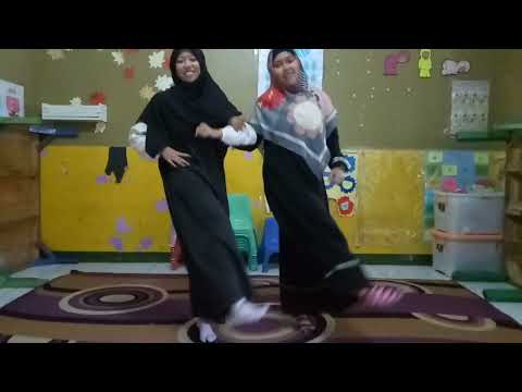 Tari kembali ke sekolah (Sherina)