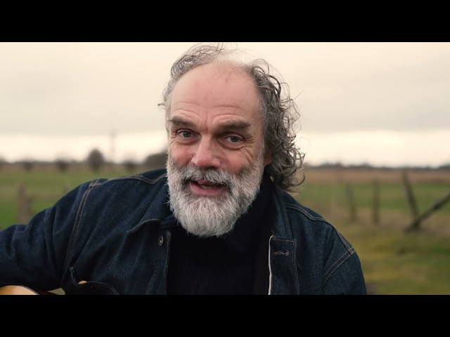 Video zu 'Ganz Genauso' ansehen