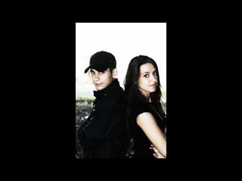 Comi Feat Andrea ( MFB) - Veceras