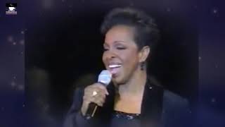 Download lagu O Holy Night - Gladys Knight (live) mp3 Download lagu O Holy Night - Gladys Knight (live) mp3