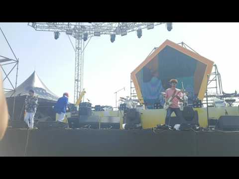 Video thumbnail for 얼음 땡 얼음 (Ice Clinking Ice)