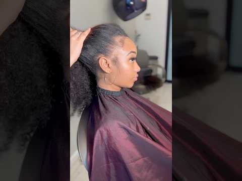 Can your flip over sew in do this? Flip over sew ins are so versatile 😍 #flipover #sewin #curlyhair