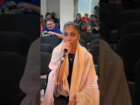 Alabanza hermana Peliya - vengo ante ti humiliado