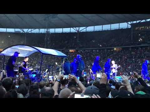 U2 - SINGING IN THE RAIN - BERLIN THE JOSHUA TREE TOUR 2017