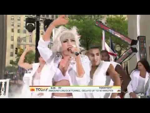 Lady Gaga- Bad Romance Live at Today Show