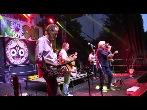 Písničkář Robert Křesťan a kapela Druhá tráva