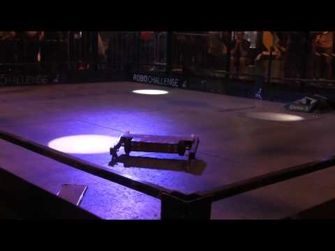 Robot Arena Insomnia 58 - Cerastes vs Conker 3