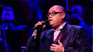 Ronan Tynan performs "So Far Away"