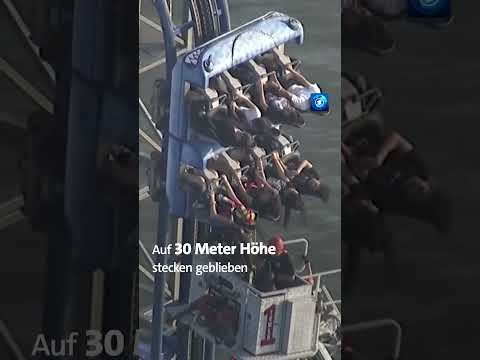 Video Thumbnail: In einem Freizeitpark in den USA sind 8 Schüler:innen in einer Achterbahn steckengeblieben. #shorts