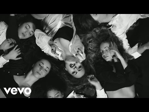 Claudia Megrè - Le ragazze fanno grandi sogni (Videoclip) ft. Edoardo Bennato