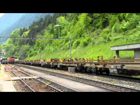 DOPPIA TRAZIONE DI SBB Re 4/4 CON CARRI PIANALE : WASSEN (CH) 2 - 6 - 2014.