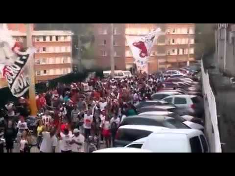 Torcida do Nove de Julho chegando no Paraisópolis na final contra o palmeirinha ..