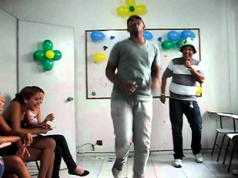 A dança do Pedro Saci