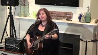 Suzie Vinnick - The Honey I Want Don&#39;t Want Me