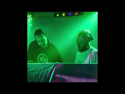 Dave Shichman & Mixmaster Doc - Deucey (Aspire Higher)