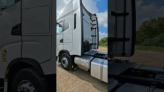 IVECO S-Way 490 truck tractor | Image 4 - Autoline