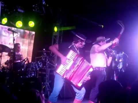 Garotos de ouro-no barulho do meu relho(lelek lek lek campeiro)