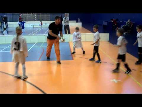 FCB přípravka turnaj Brušperk 12.11.2011 druhý poločas Pustkovec G